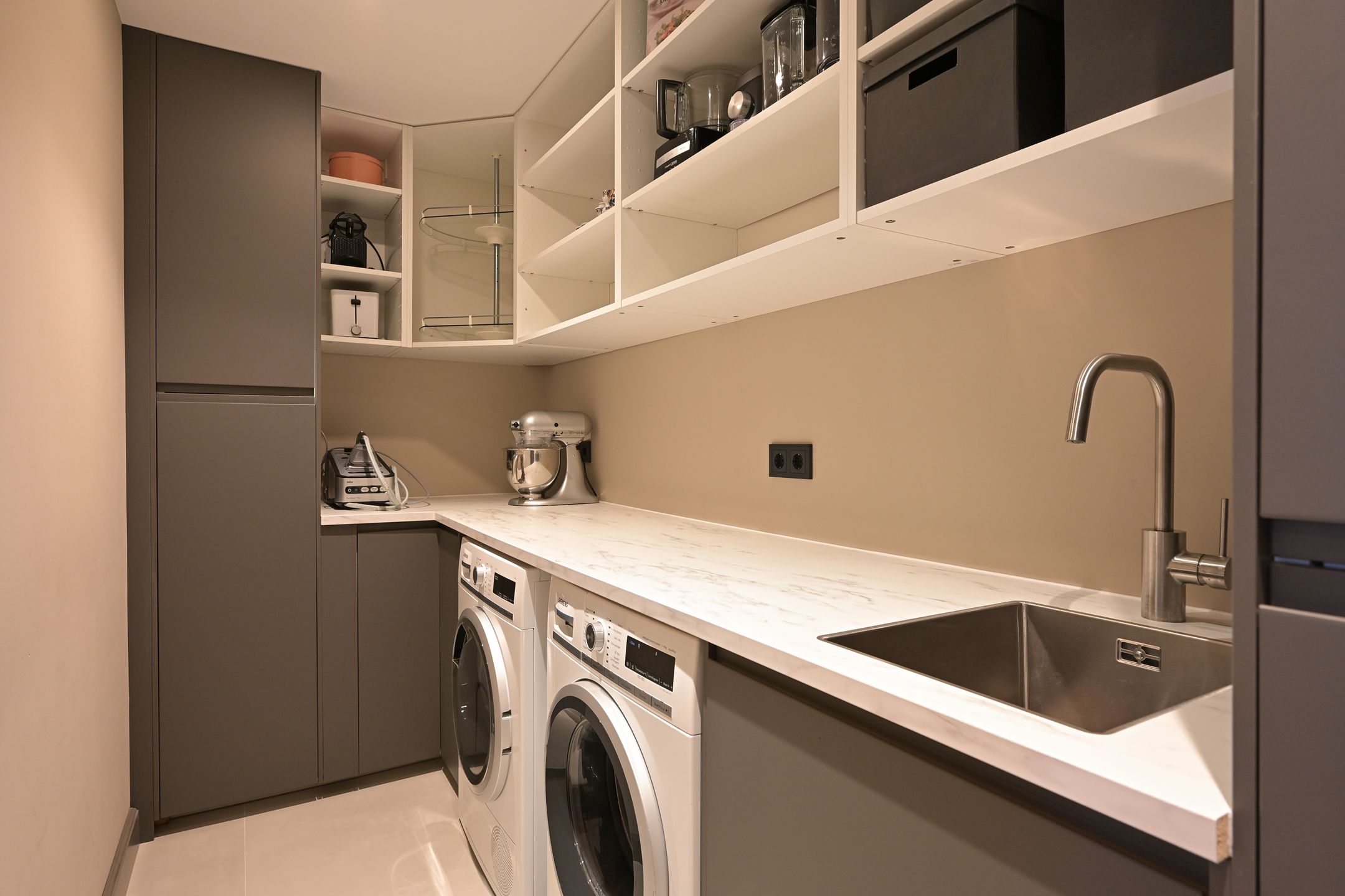 Photo 18 of Noordeinde 109-D