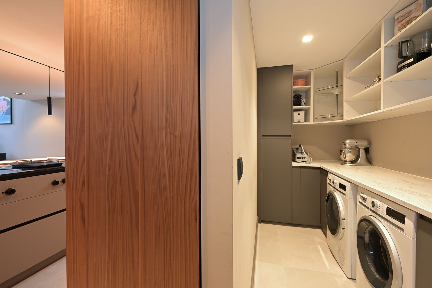 Photo 19 of Noordeinde 109-D