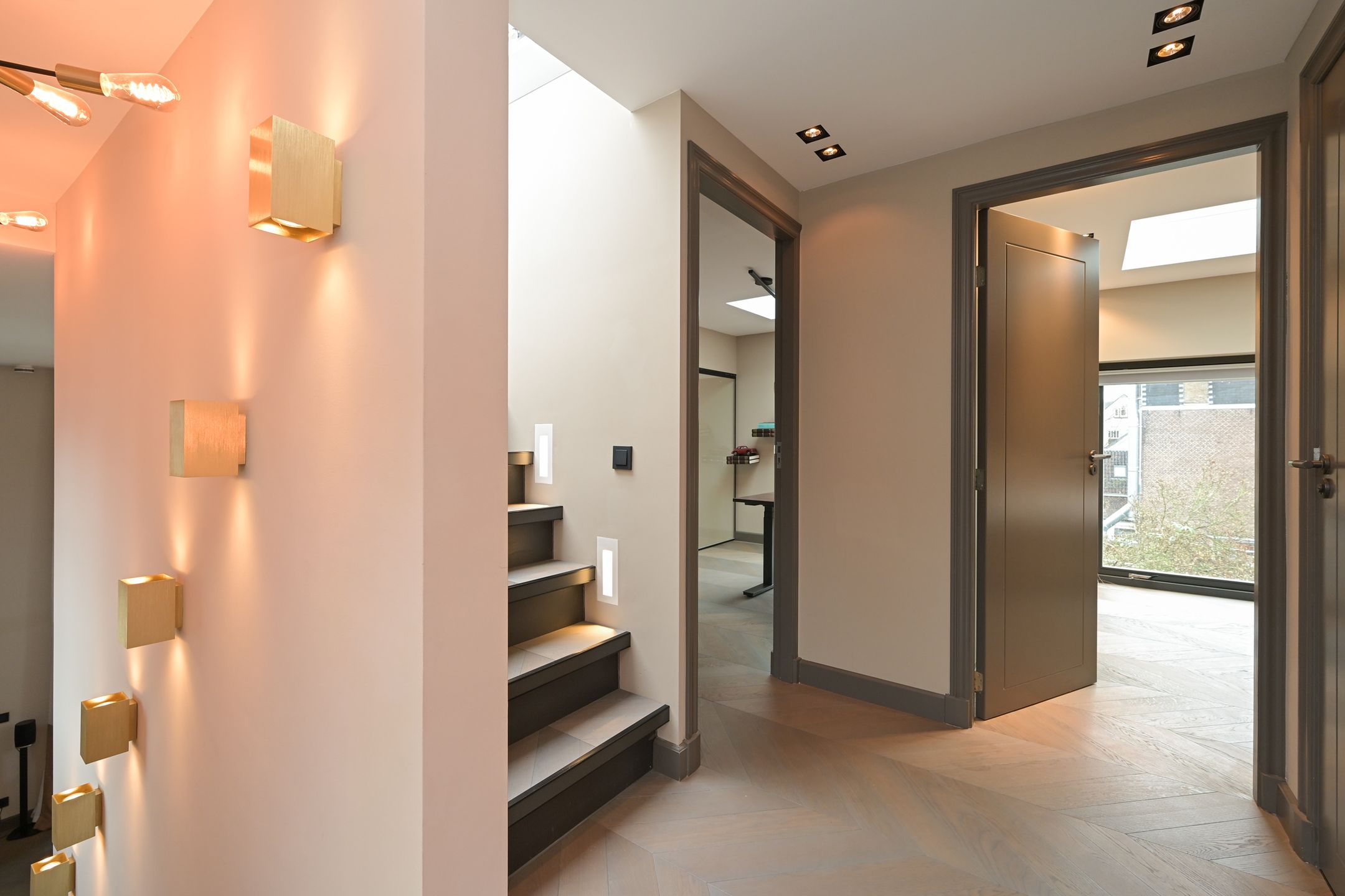 Photo 30 of Noordeinde 109-D