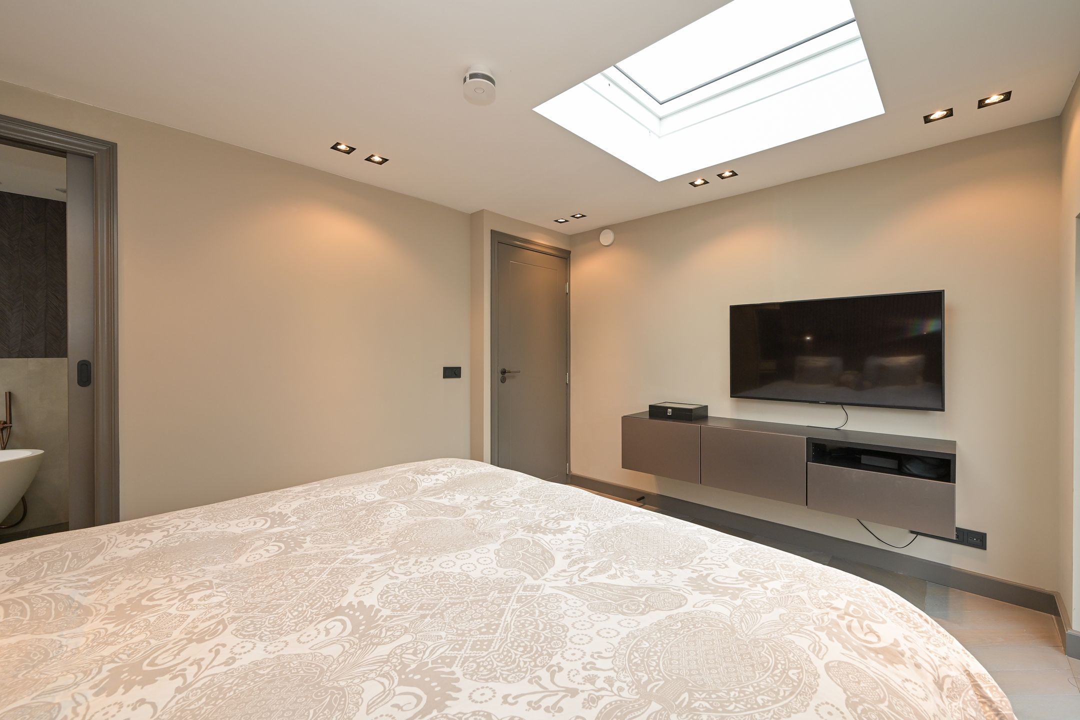 Photo 36 of Noordeinde 109-D