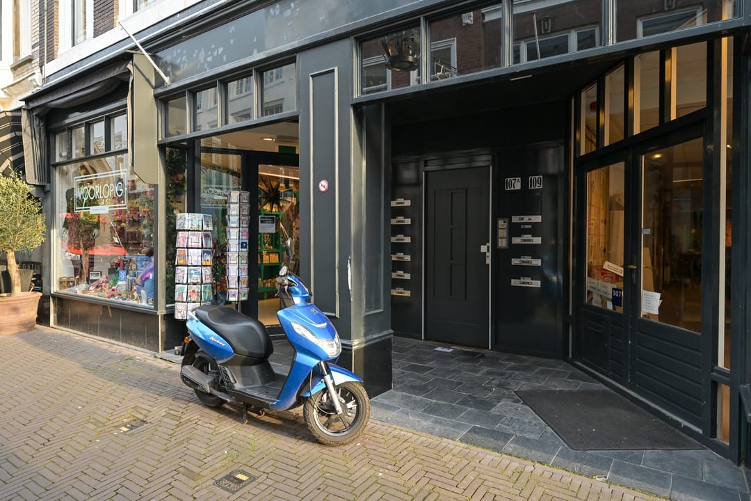 Photo 56 of Noordeinde 109-D