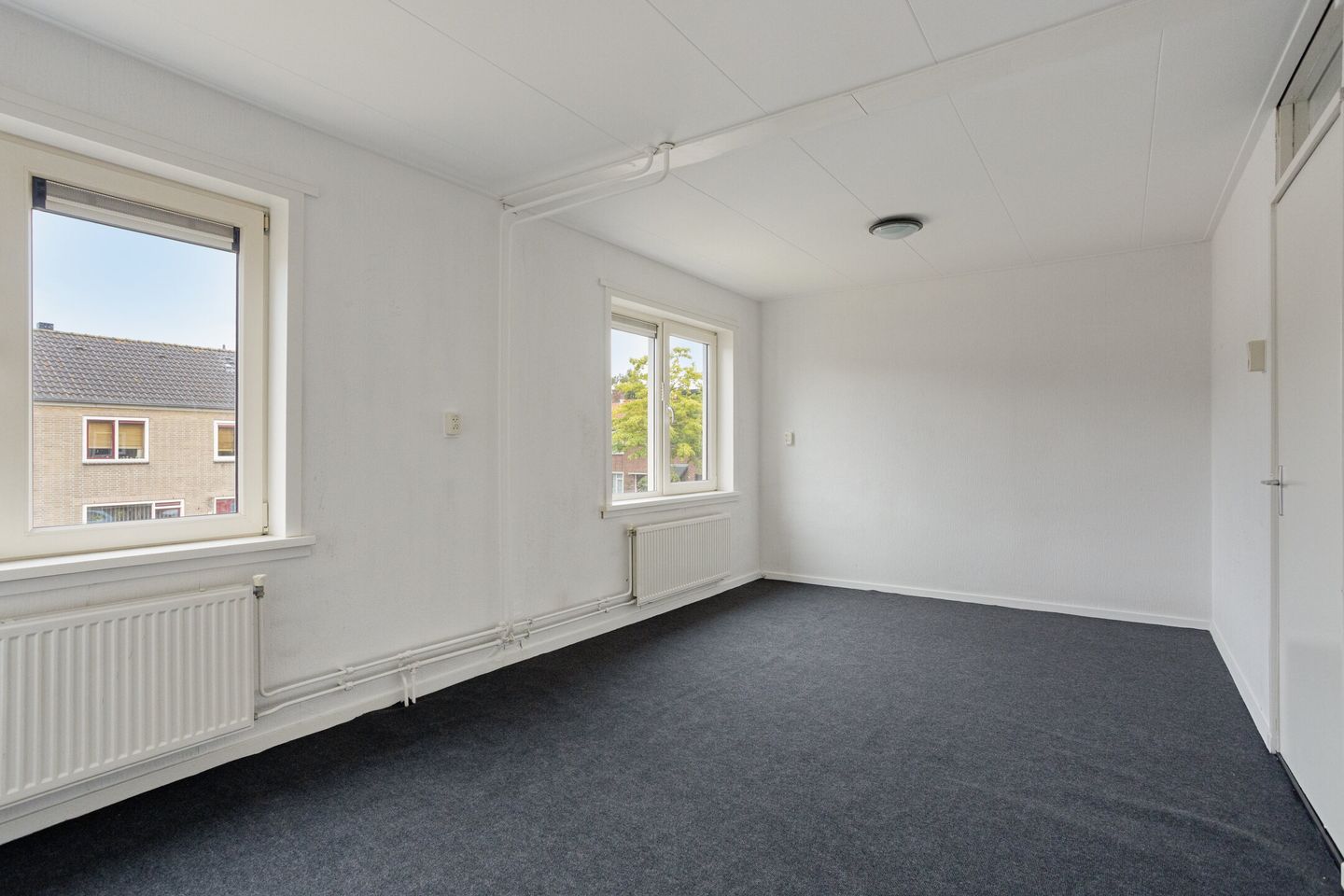 Photo 10 of Van Barenstraat 16