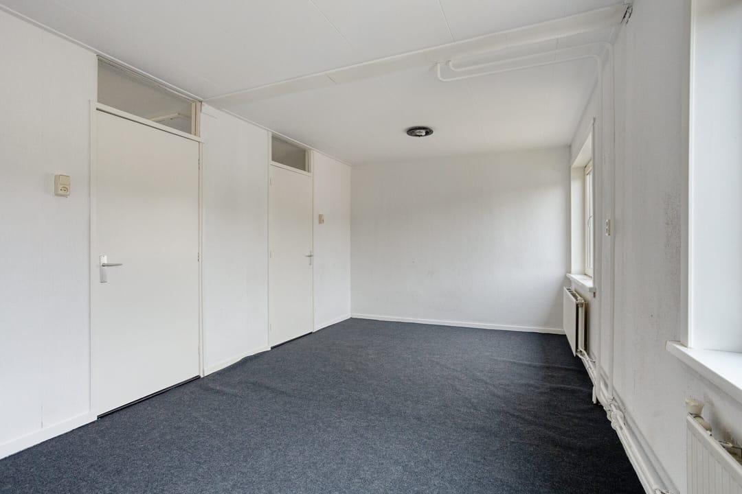 Photo 11 of Van Barenstraat 16