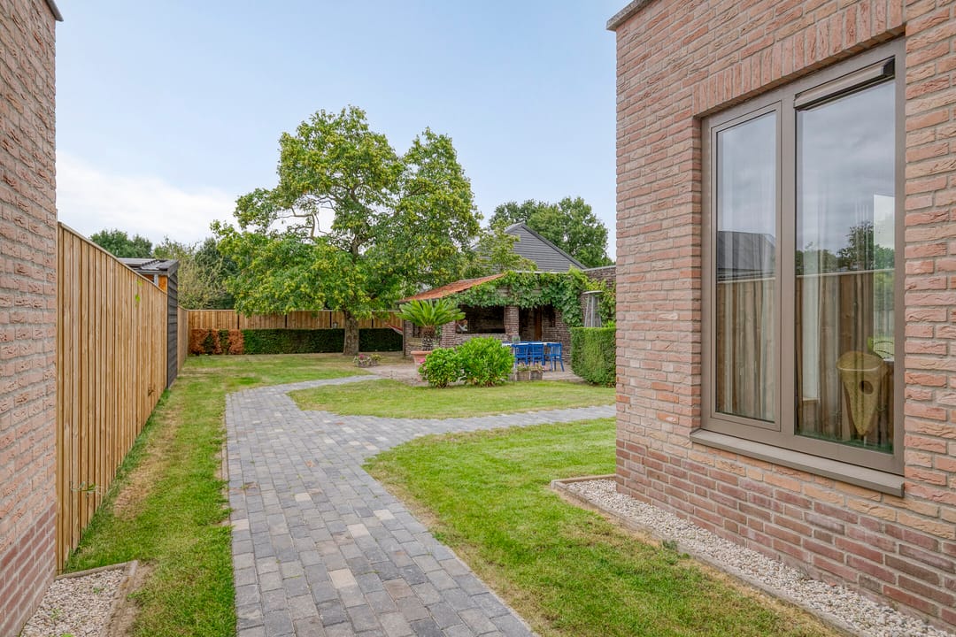 Foto 47 van Kerkweg 2