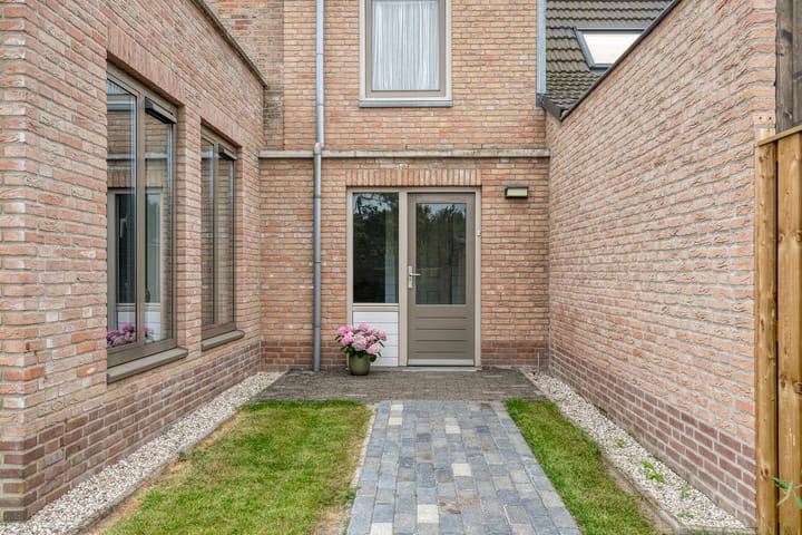 Foto 48 van Kerkweg 2