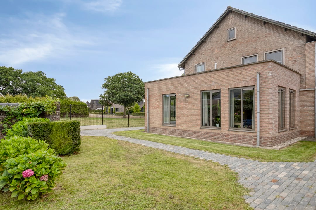 Foto 61 van Kerkweg 2