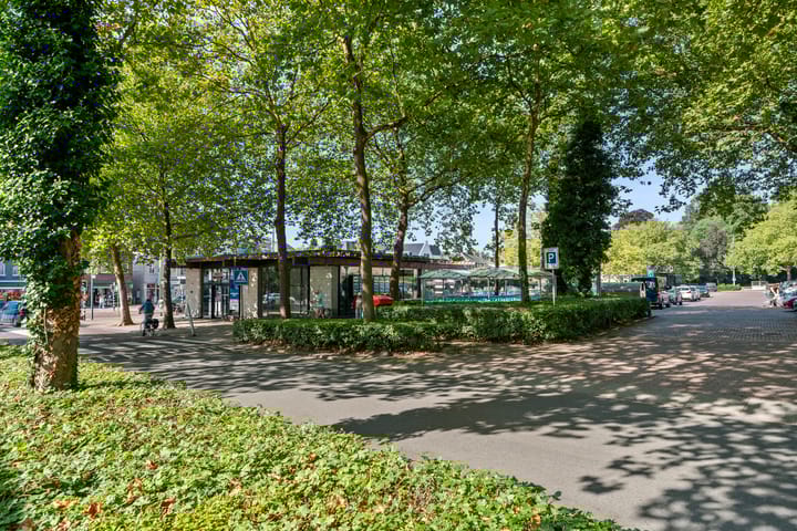 Raadhuisplein 1, Oosterbeek