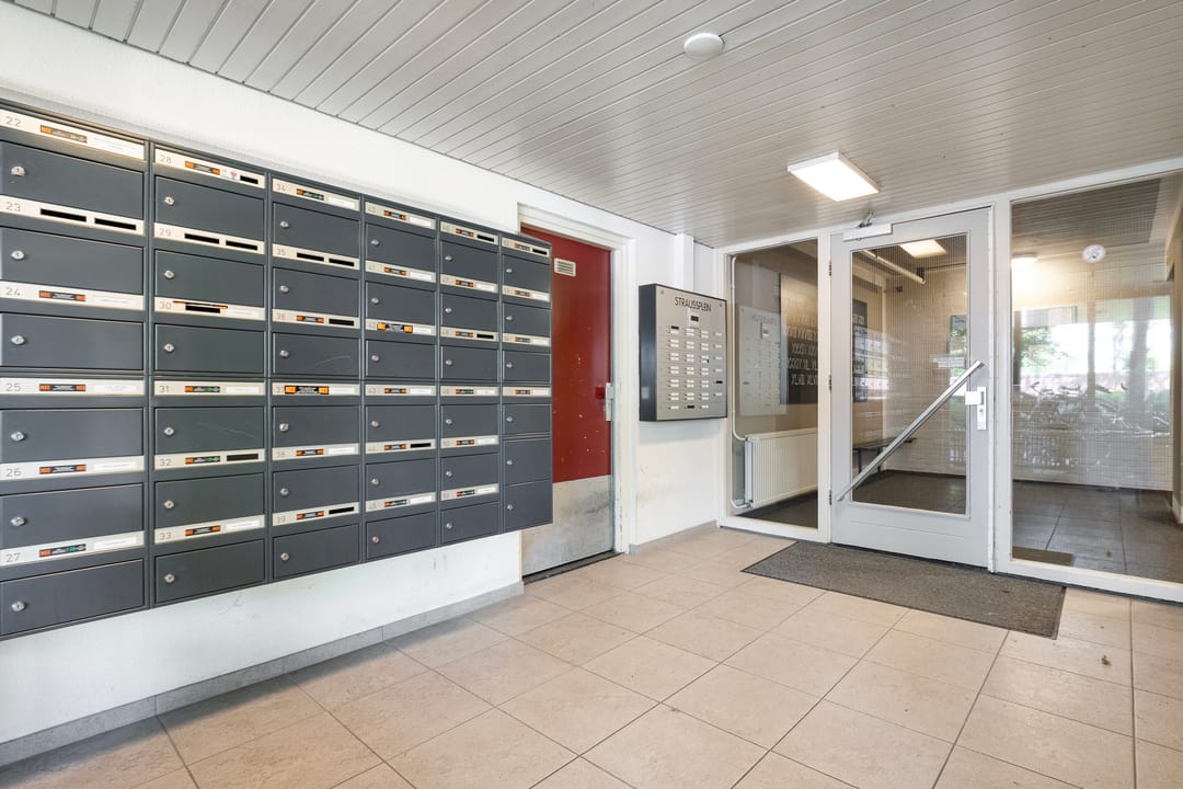 Photo 2 of Straussplein 27