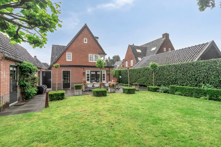 Photo 42 of Aagje Dekenlaan 31