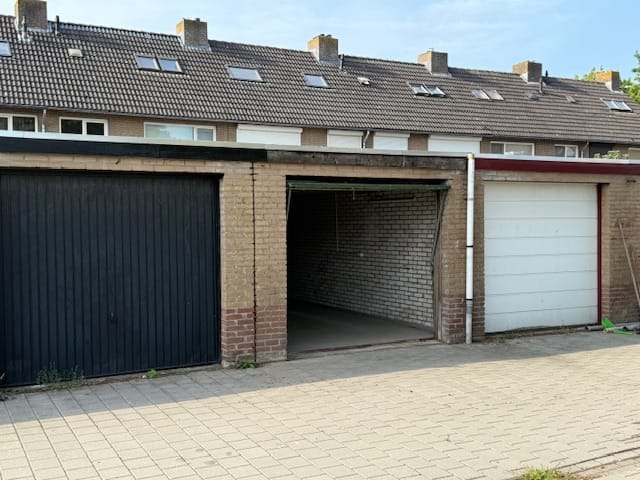 Foto 2 van Burg. Bianchiweg 66a