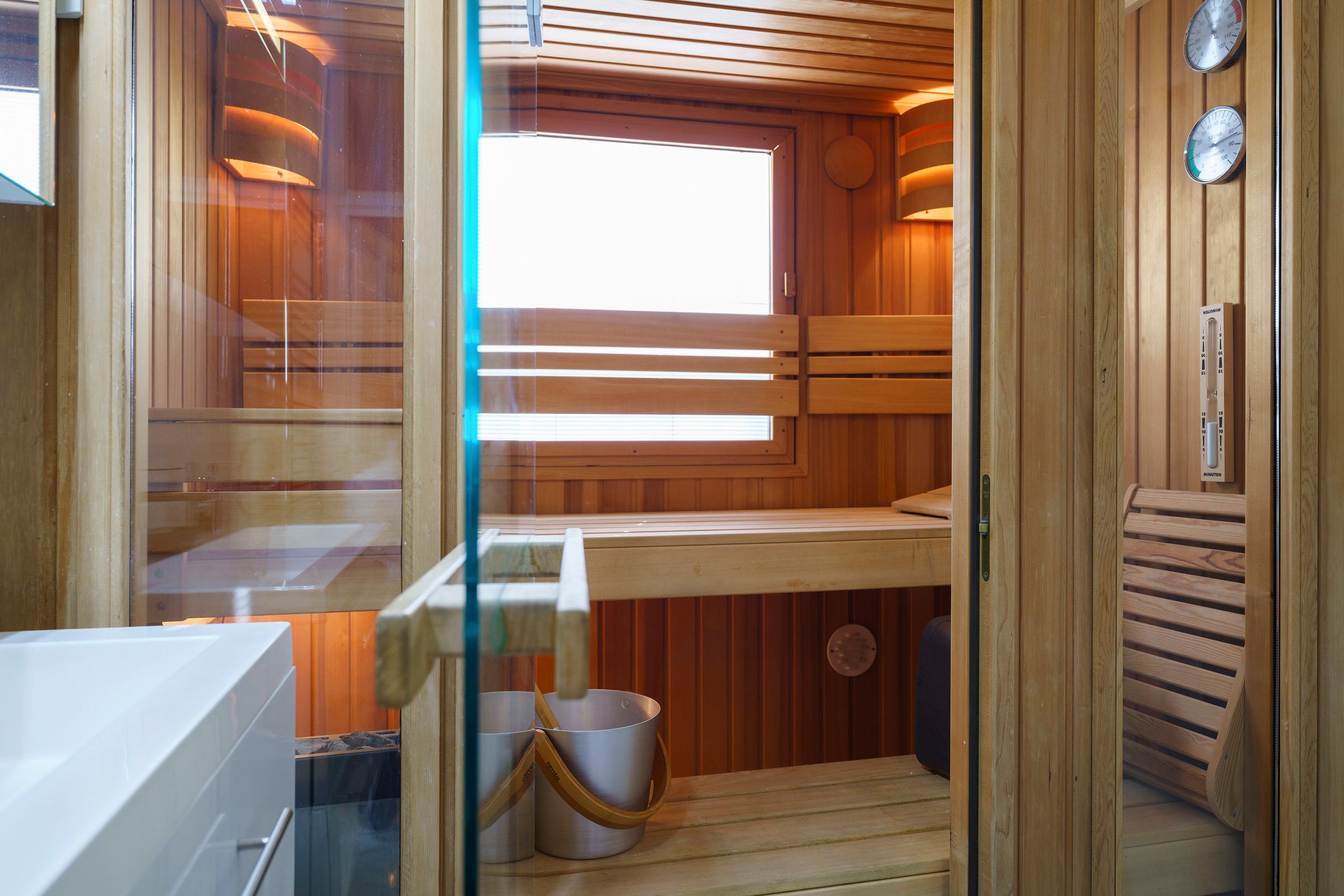 Photo 33 of Valeriusstraat 89-H