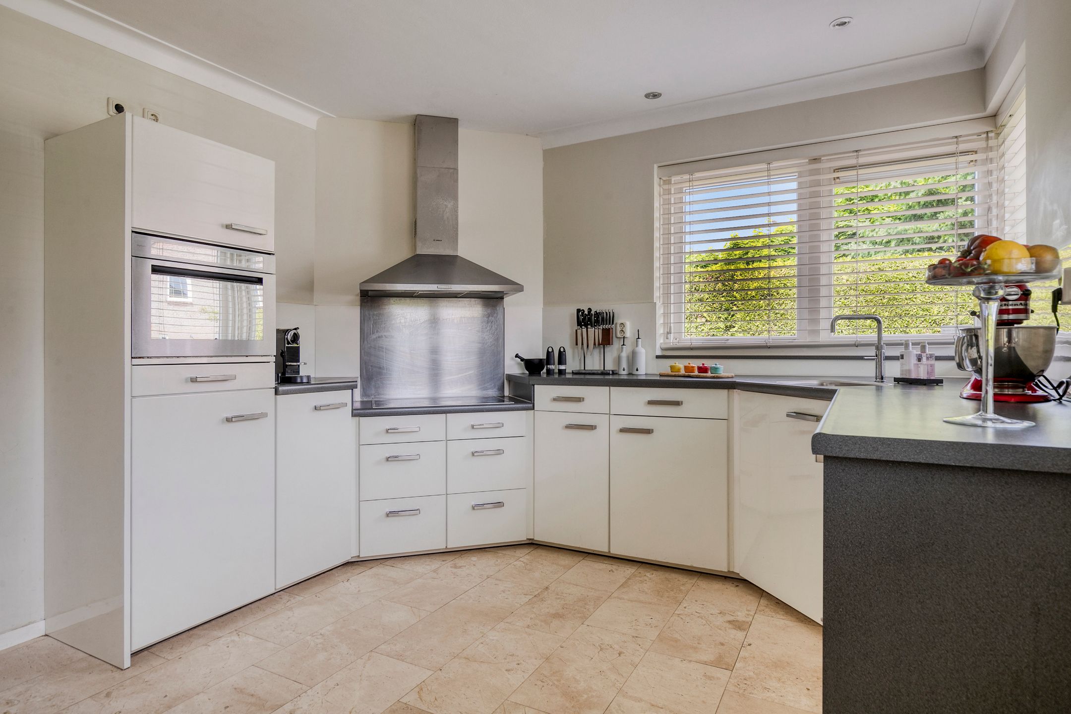 Photo 12 of Biesheuvellaan 4