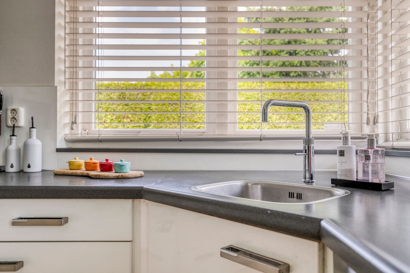 Photo 14 of Biesheuvellaan 4