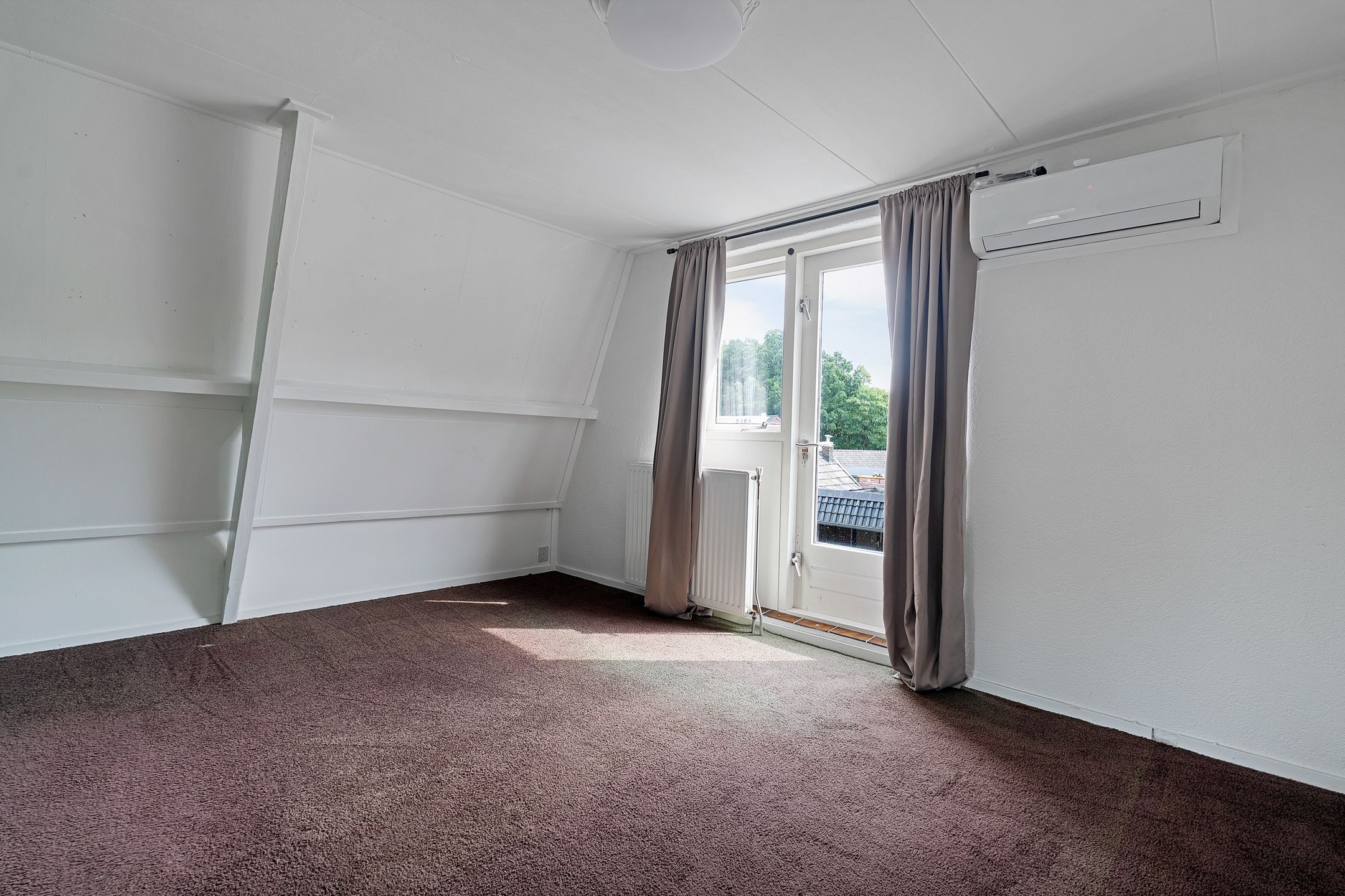 Photo 24 of Resedastraat 14