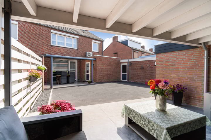 Foto 42 van Hollandiastraat 2