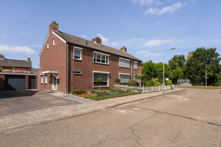 Foto 48 van Hollandiastraat 2