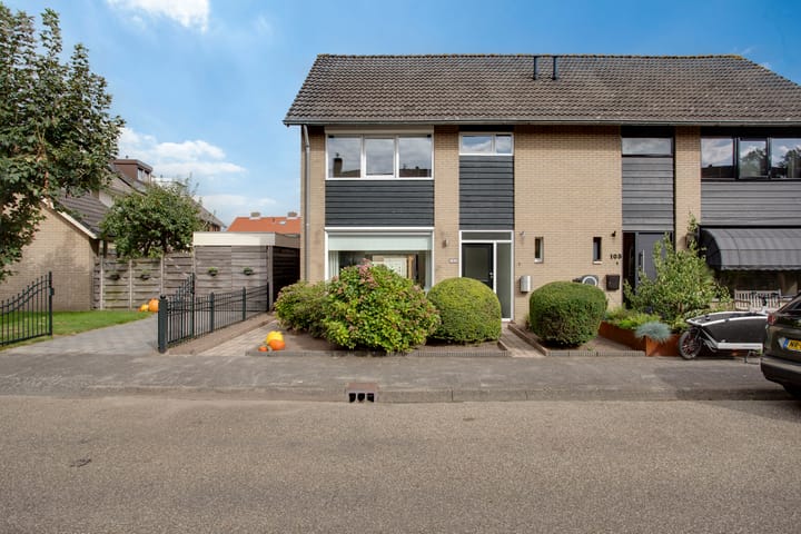 Photo 2 of Clakenweg 101