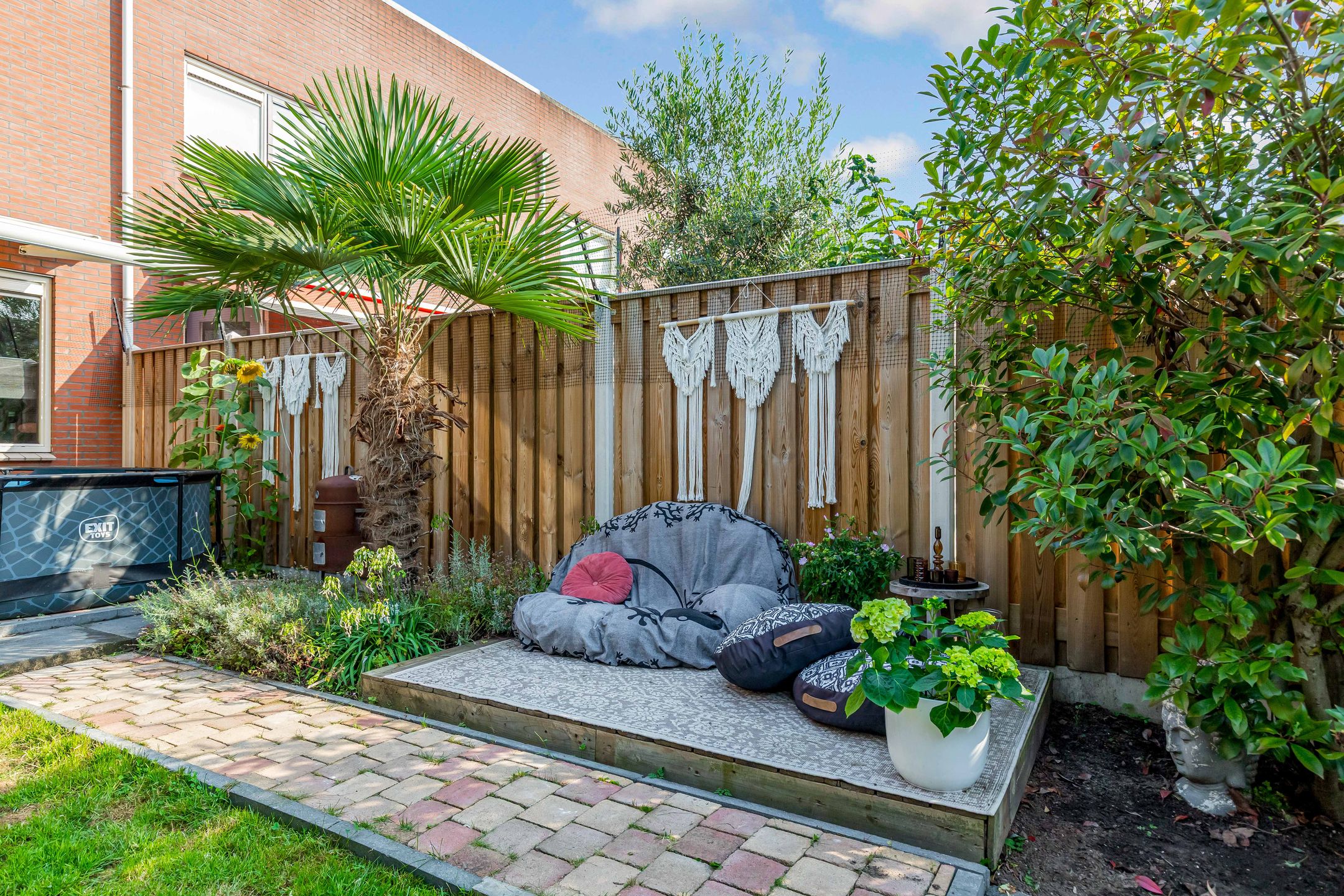 Foto 48 van Aalbessenstraat 17