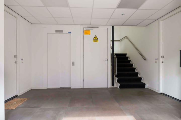 Photo 4 of Amersfoortsestraat 124-C02