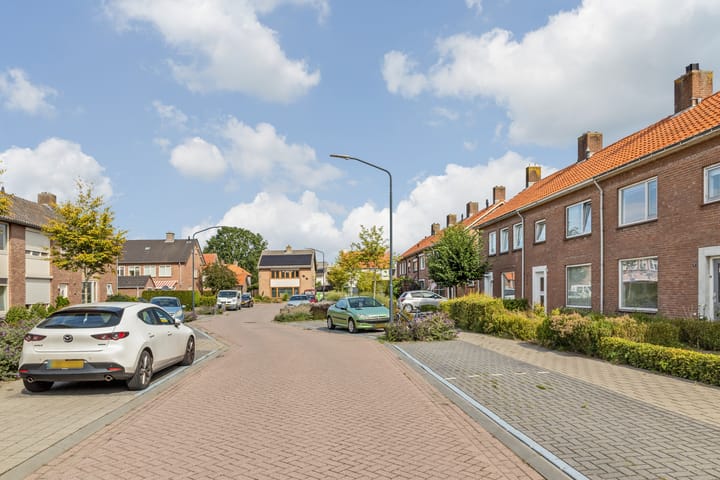 Foto 30 van Bruhezestraat 4