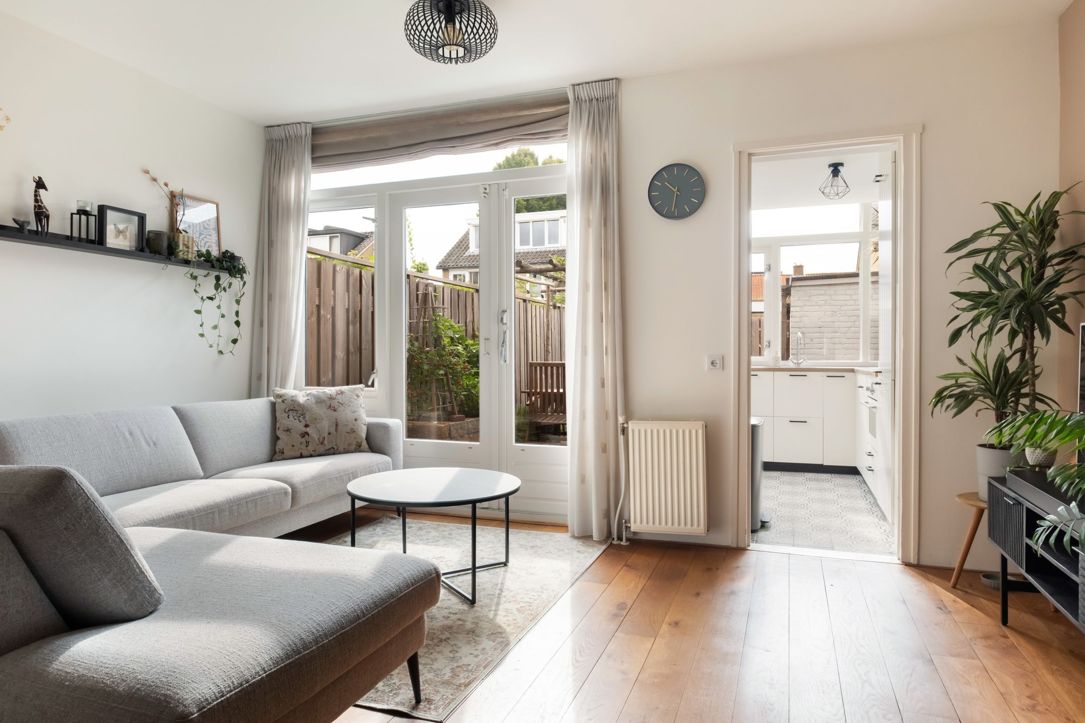 Photo 3 of Amalia van Solmslaan 8