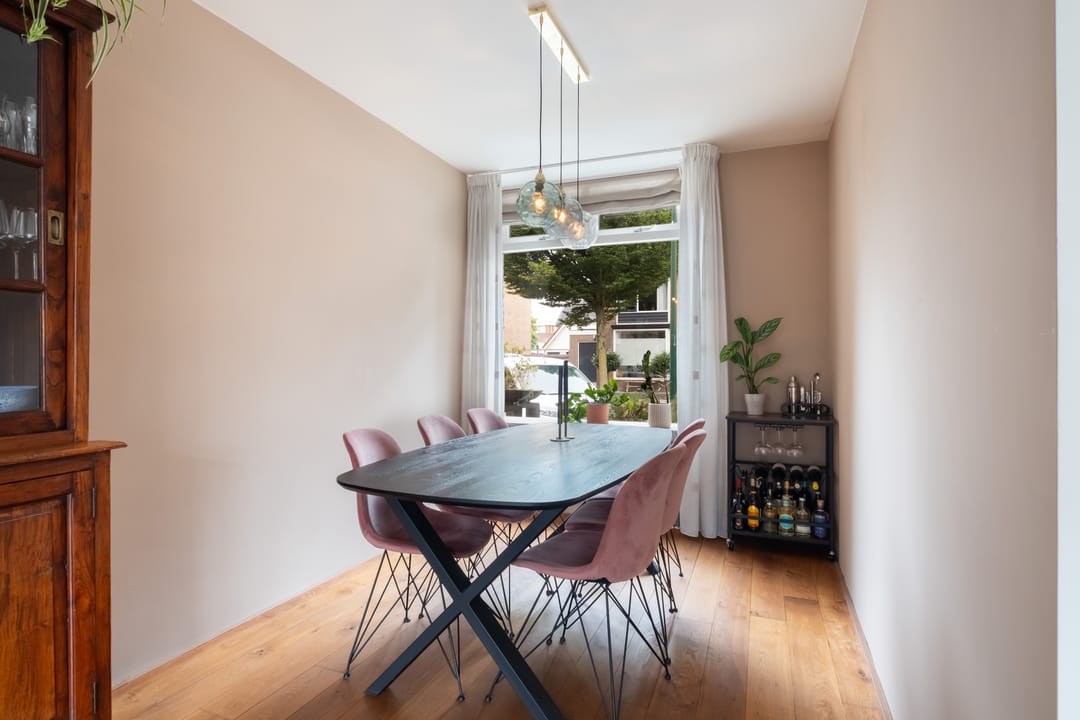 Photo 11 of Amalia van Solmslaan 8