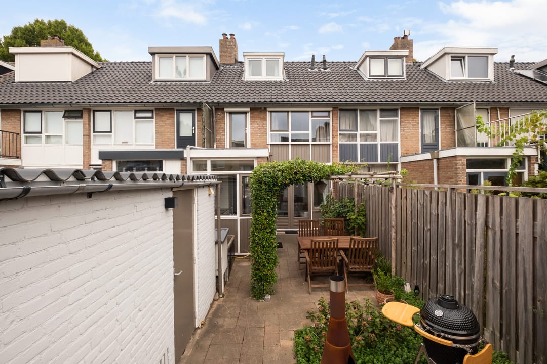 Photo 17 of Amalia van Solmslaan 8