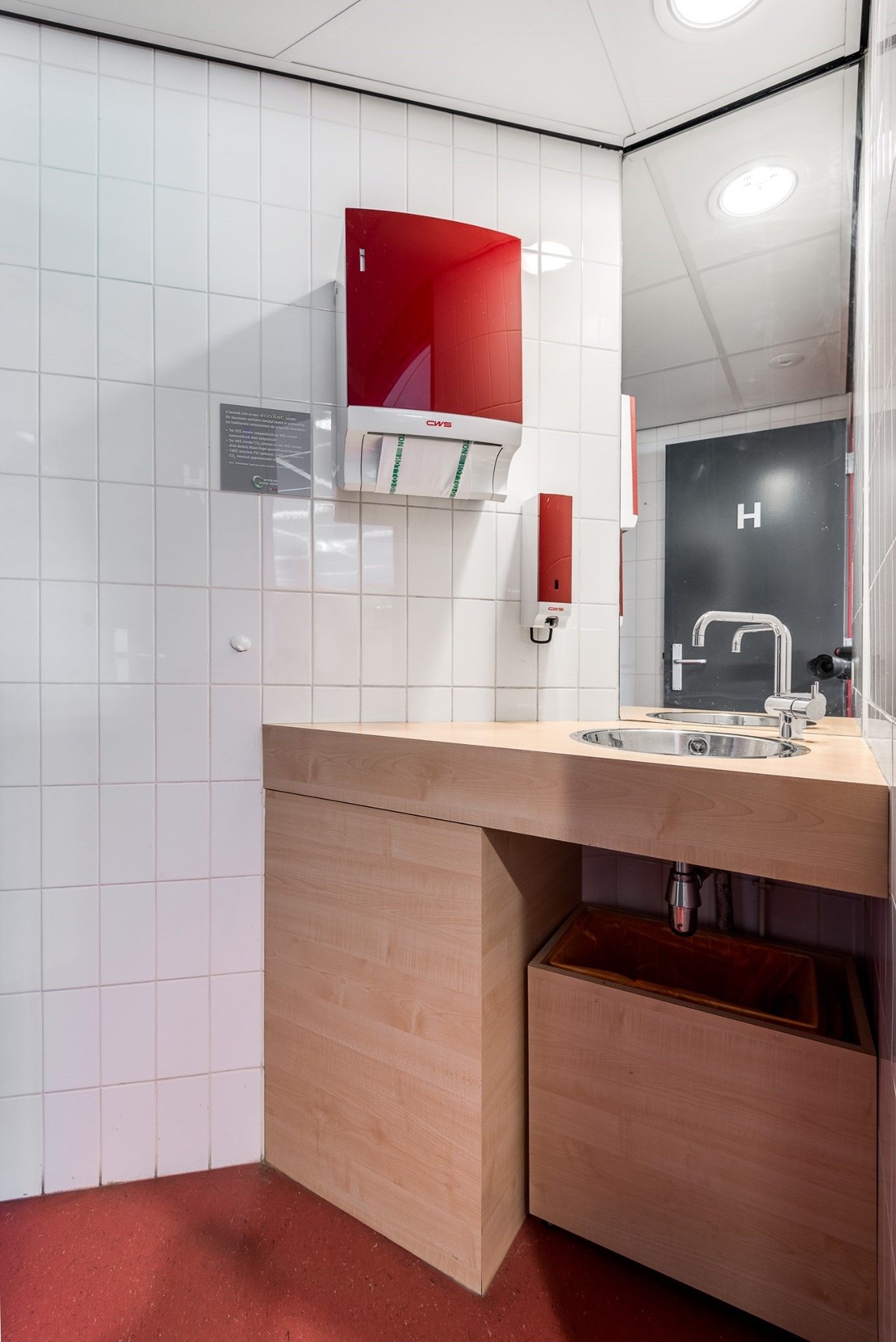 View photo 4 of K.P. van der Mandelelaan 110