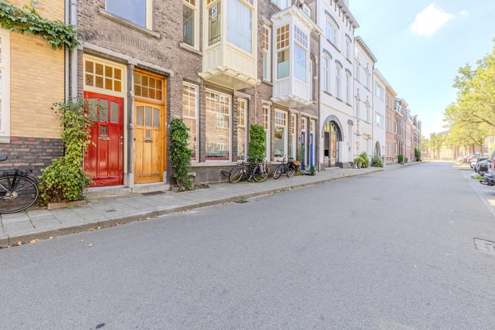 Photo 3 of Theodoor Schaepkensstraat 7-B