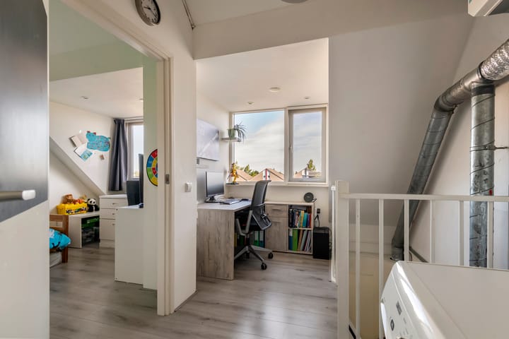 Photo 22 of F.J. Ebbensstraat 75