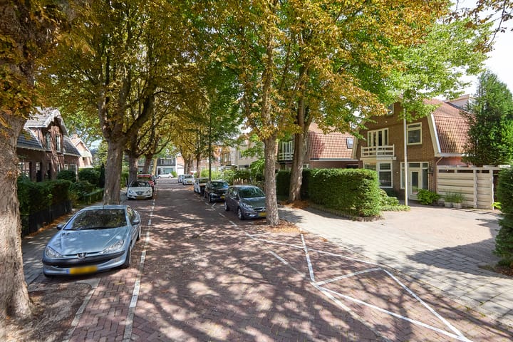 Photo 7 of Rusthofflaan 9