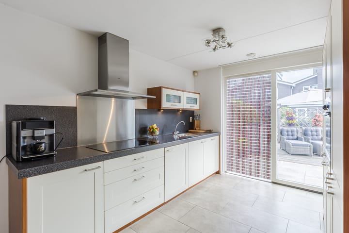 Foto 10 van Linie 12