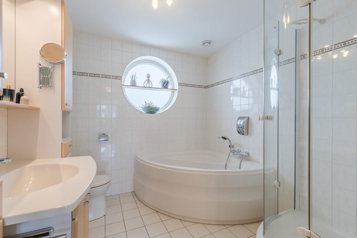 Foto 25 van Linie 12