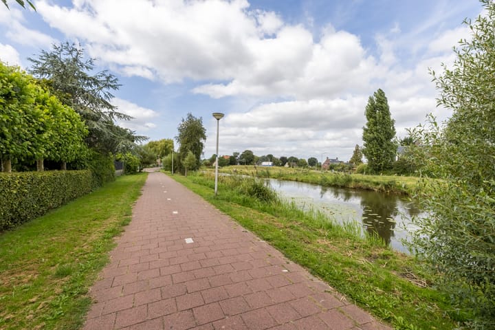 Foto 30 van Linie 12