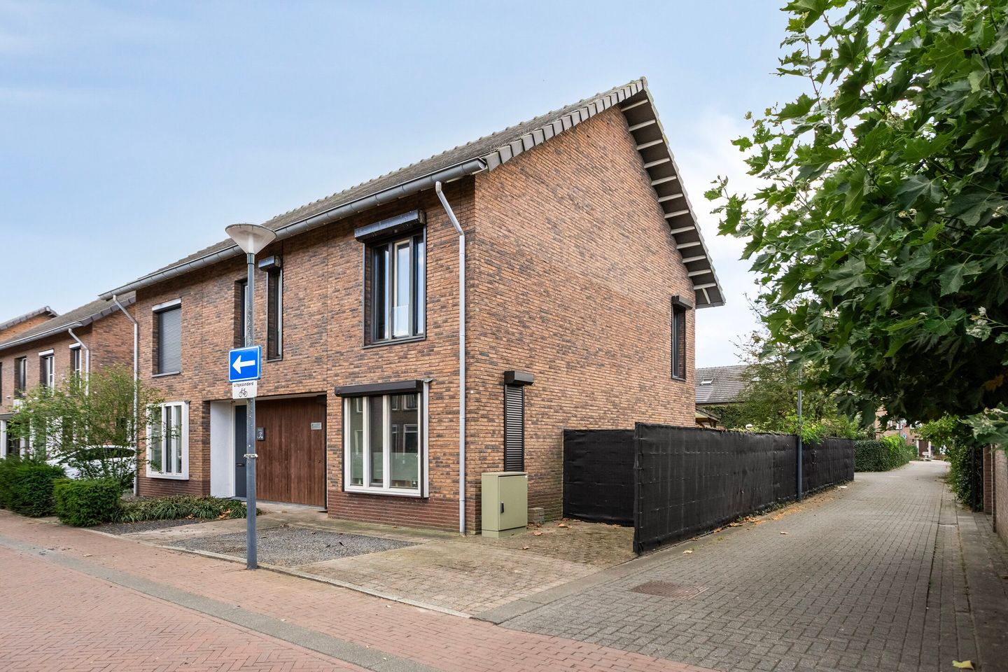 Foto 1 van Schout Coxstraat 1