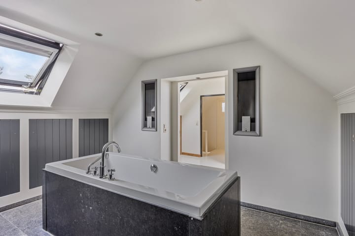 Photo 37 of Molendijk 24