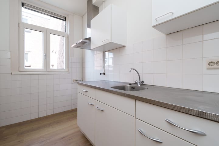 Photo 3 of Mathenesserweg 79-A02