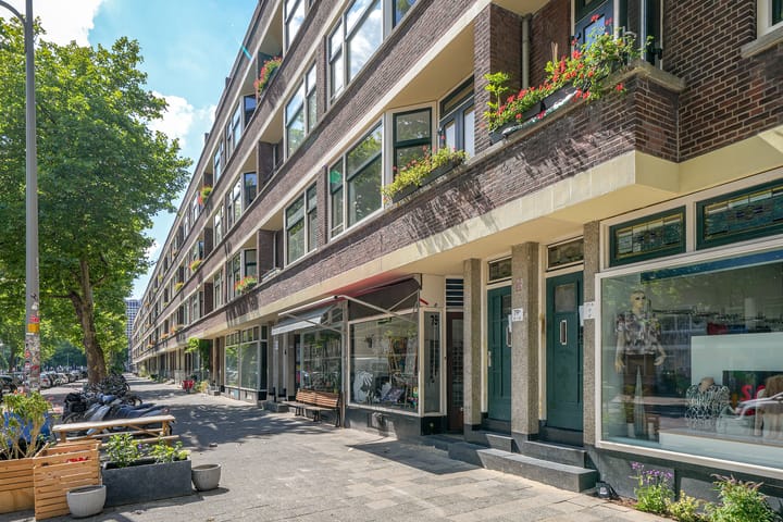 Photo 5 of Mathenesserweg 79-A02