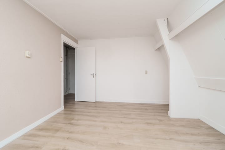 Photo 21 of Mathenesserweg 79-A02