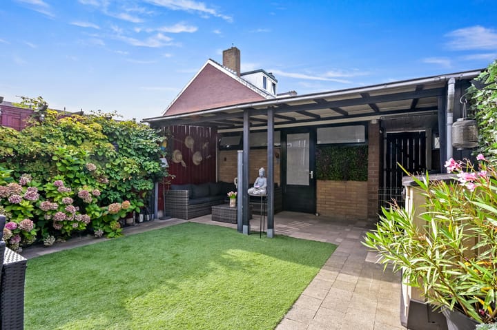 Photo 11 of Maasstraat 28