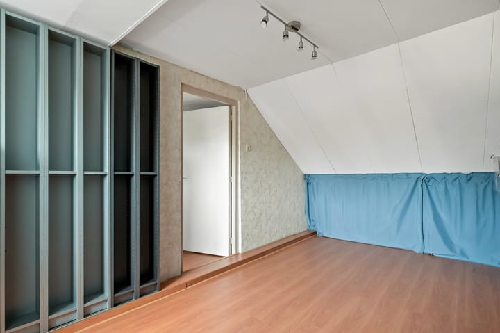 Photo 35 of Maasstraat 28