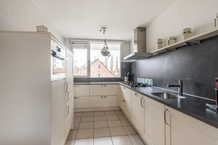 Foto 16 van Hermanus M H Coenradistraat 27