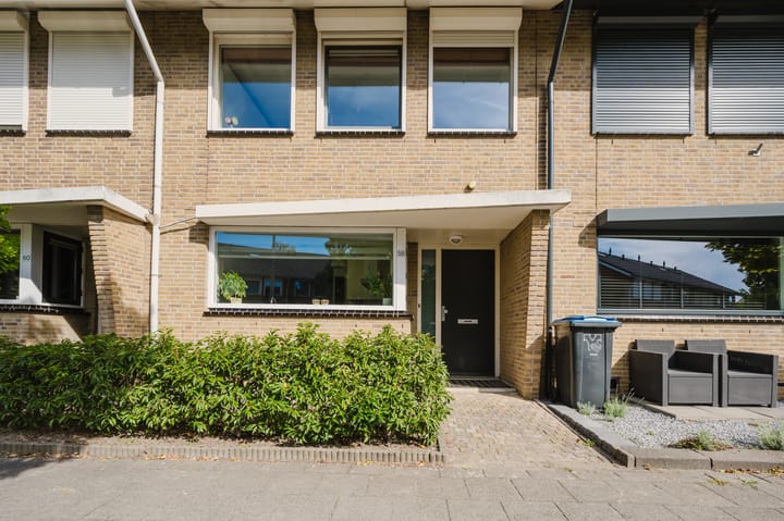 Foto 1 van Jan van Almondestraat 58