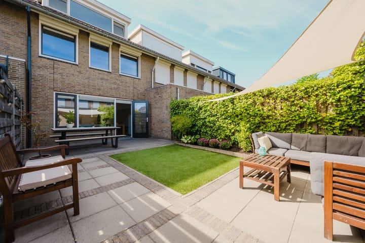 Foto 17 van Jan van Almondestraat 58