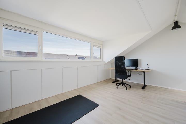 Foto 30 van Jan van Almondestraat 58