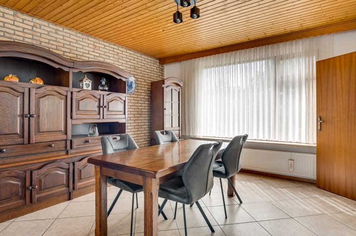 Photo 11 of Groelsstraat 6