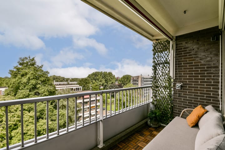 Photo 17 of Passage 206