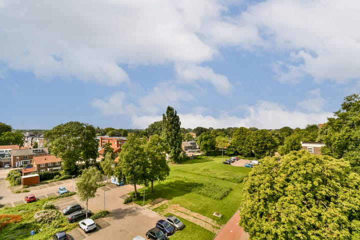 Photo 18 of Passage 206