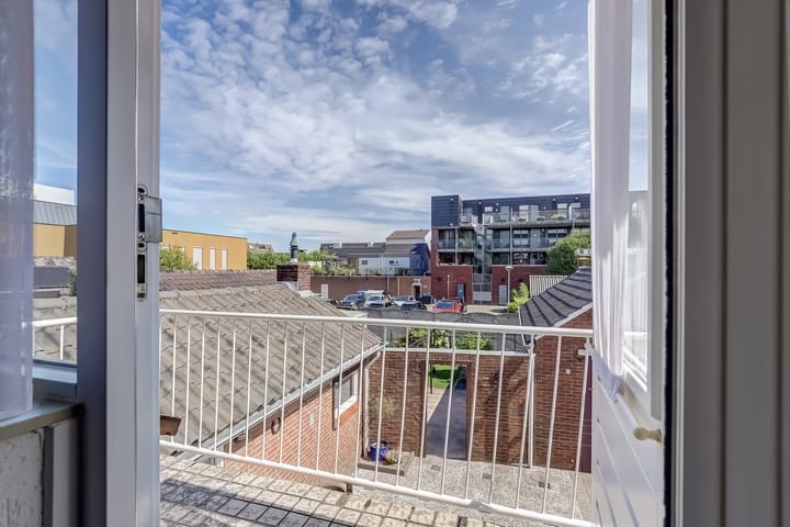 Foto 18 van Bernhardstraat 7