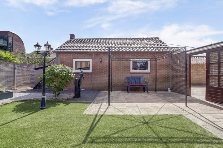 Foto 38 van Bernhardstraat 7